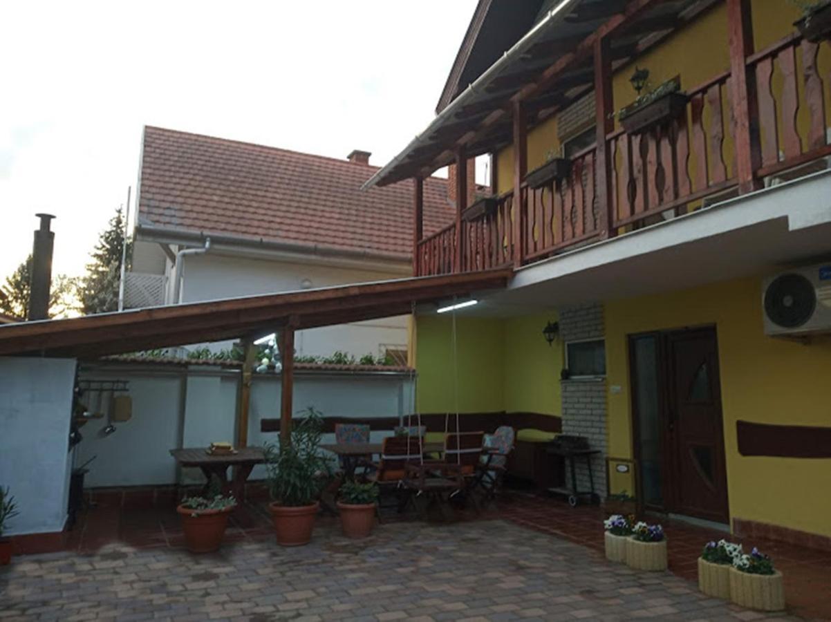 Bazsi Apartman Hajdúszoboszló Dış mekan fotoğraf