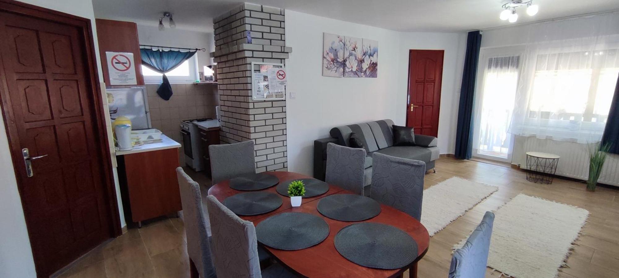Bazsi Apartman Hajdúszoboszló Dış mekan fotoğraf