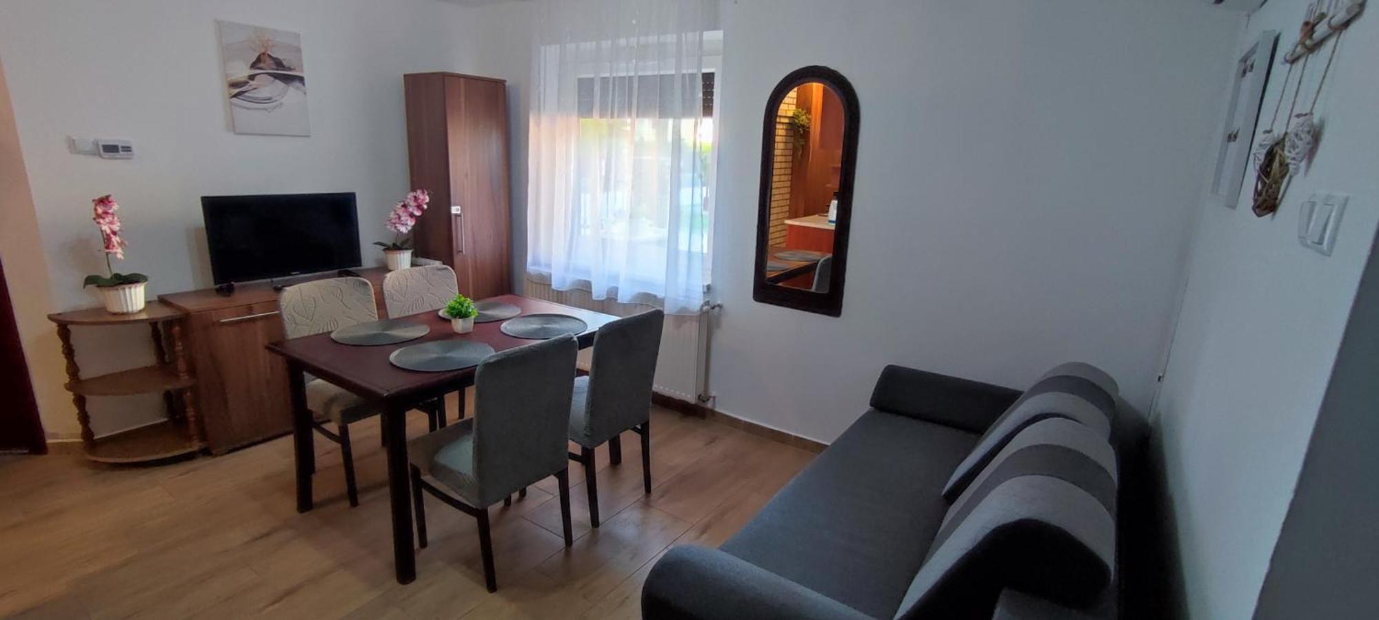 Bazsi Apartman Hajdúszoboszló Dış mekan fotoğraf